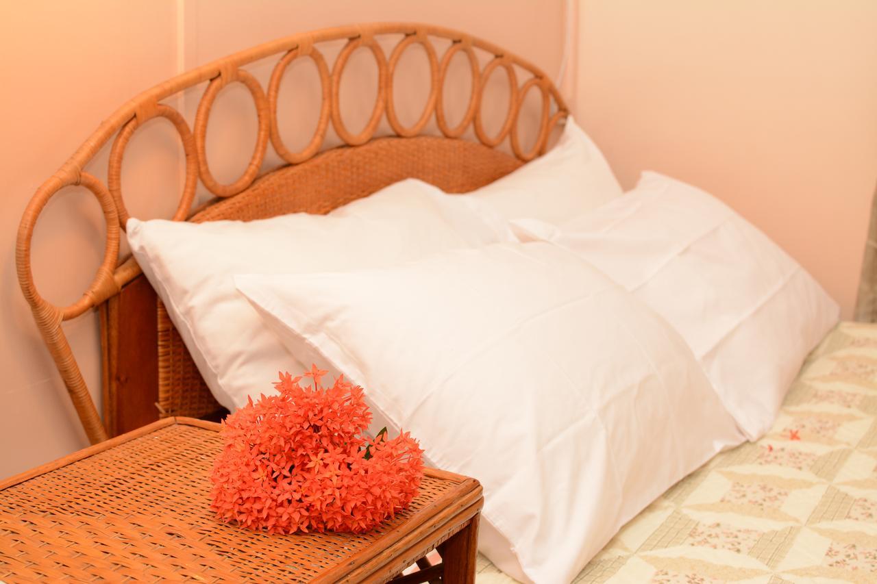 Windjammer International Cuisine & Comfort Inn Georgetown Buitenkant foto