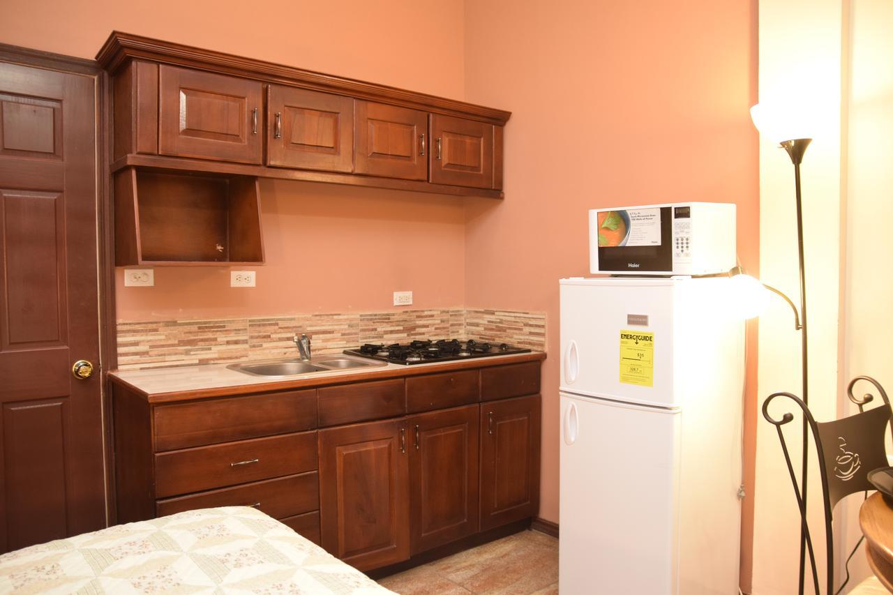Windjammer International Cuisine & Comfort Inn Georgetown Buitenkant foto