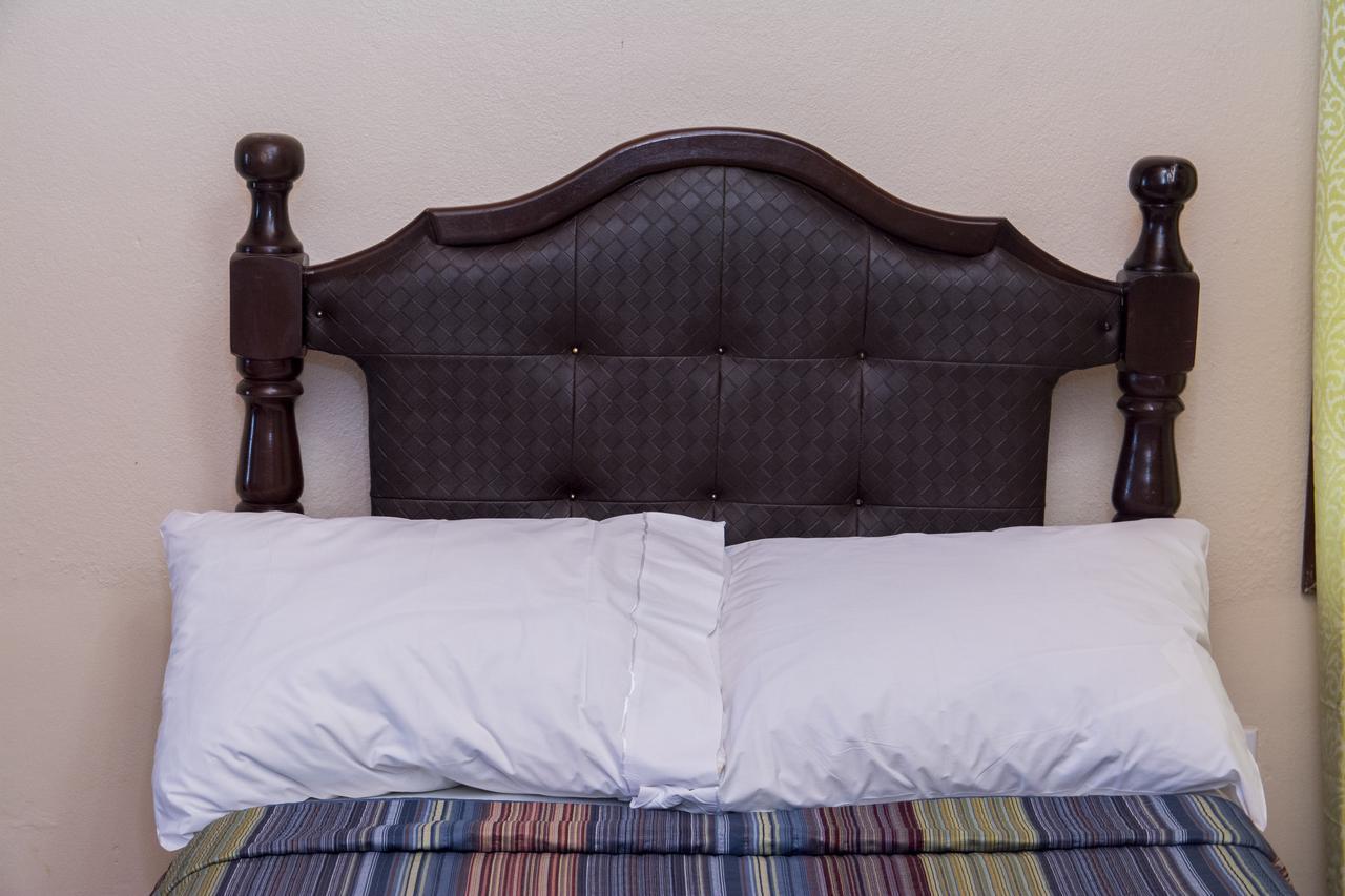 Windjammer International Cuisine & Comfort Inn Georgetown Buitenkant foto