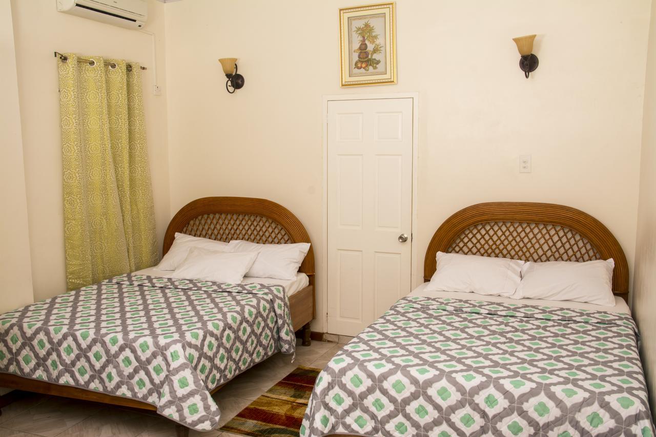 Windjammer International Cuisine & Comfort Inn Georgetown Buitenkant foto